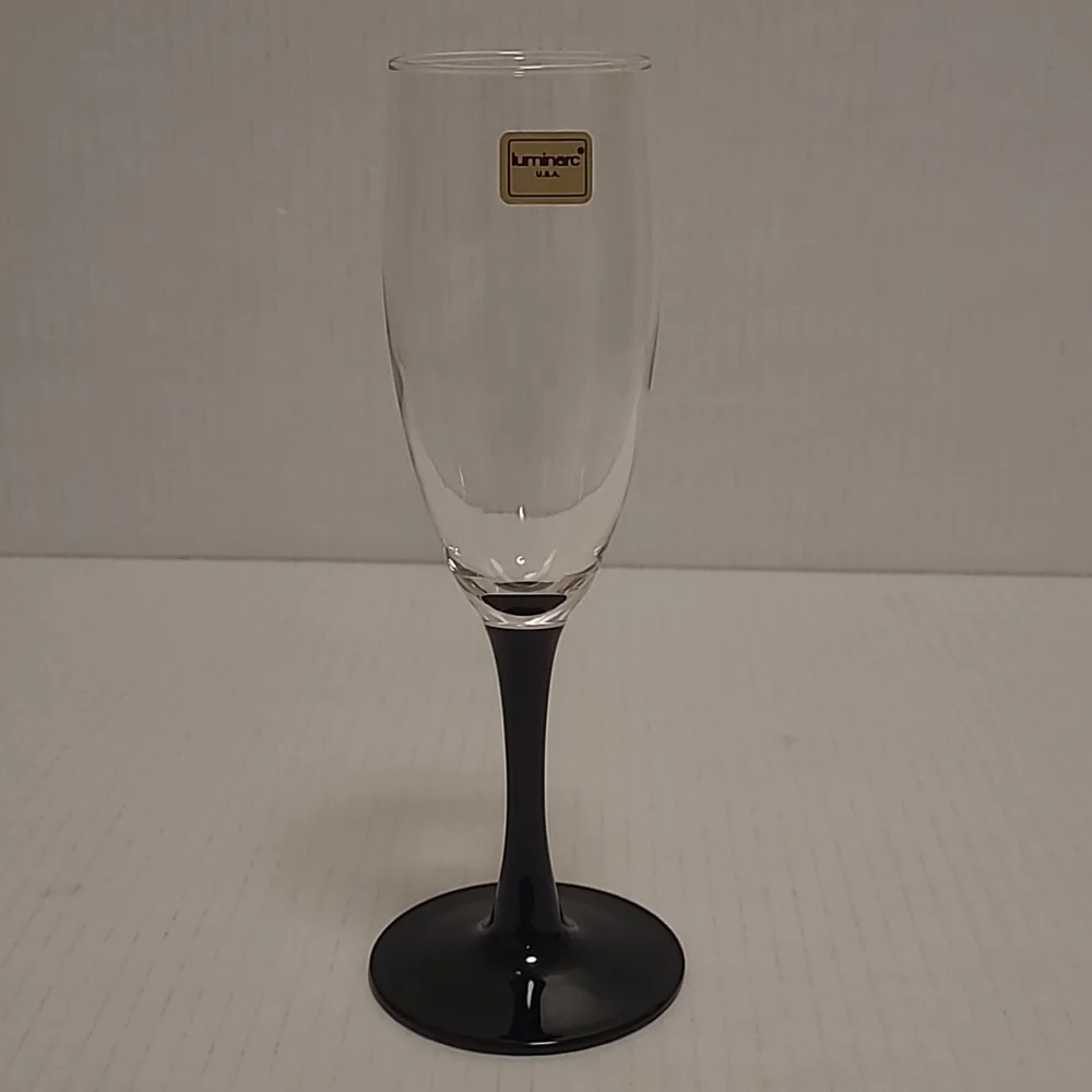 Set of 4 Luminarc Crystal Black Stemmed Champagne Glasses